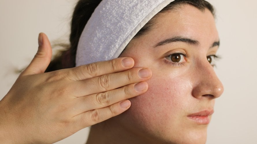 Zašto vam koža stalno gori Evo odgovora na 20 ključnih pitanja