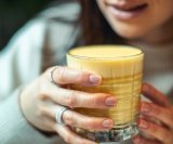 Zlatno mlijeko s ashwagandhom (tonik za duboki mir i snagu)