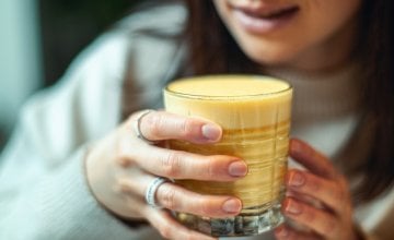 Zlatno mlijeko s ashwagandhom (tonik za duboki mir i snagu)