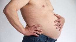 masnoća nakupljena oko unutarnjih organa može uzrokovati rane, nevidljive promjene na srcu, i to izraženije kod muškaraca nego kod žena