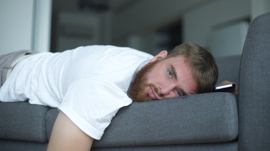 muškarci su svjesni onoga što se od njih traži, ali ih sputavaju neispitana uvjerenja o odgovornosti, lojalnosti, muškosti, neuspjehu i cijeni koju treba platiti ako odaberu sebe