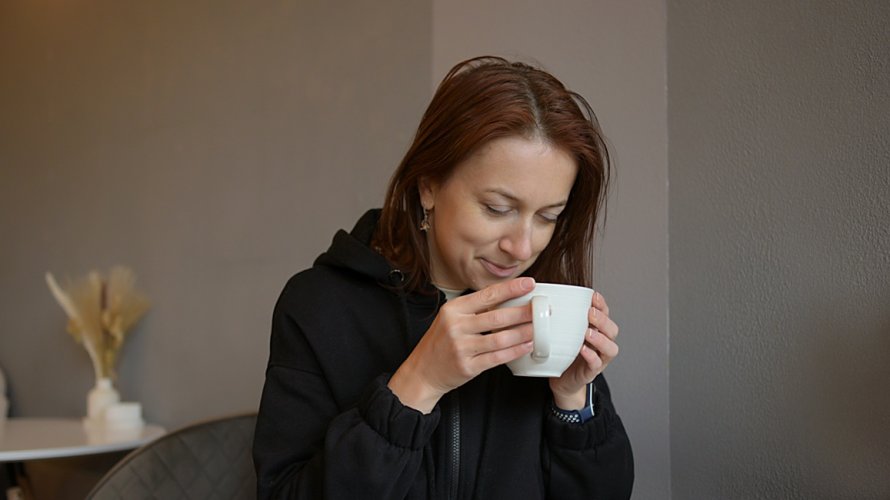 svjesno uočavanje glimmersa pomaže mozgu da se ponovno usmjeri na pozitivno i umirujuće