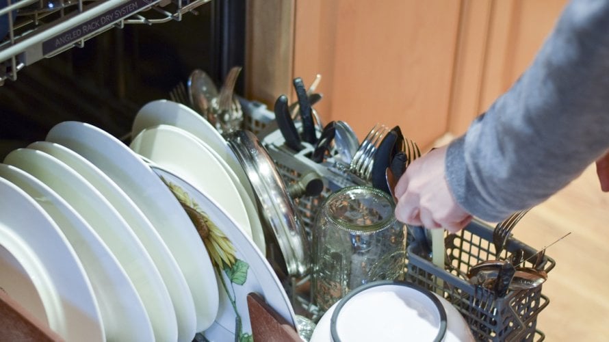 Ako svoje kvalitetne noževe redovito stavljate u perilicu, moguće je da im time skraćujete vijek trajanja