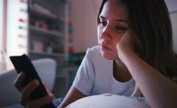 Današnji tinejdžeri žive u medijskom okruženju u kojem informacije kruže munjevitom brzinom