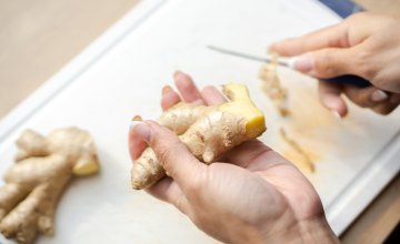 Đumbir je jedan od najpoznatijih ljekovitih korijena koji se stoljećima koristi u prehrani i prirodnoj medicini