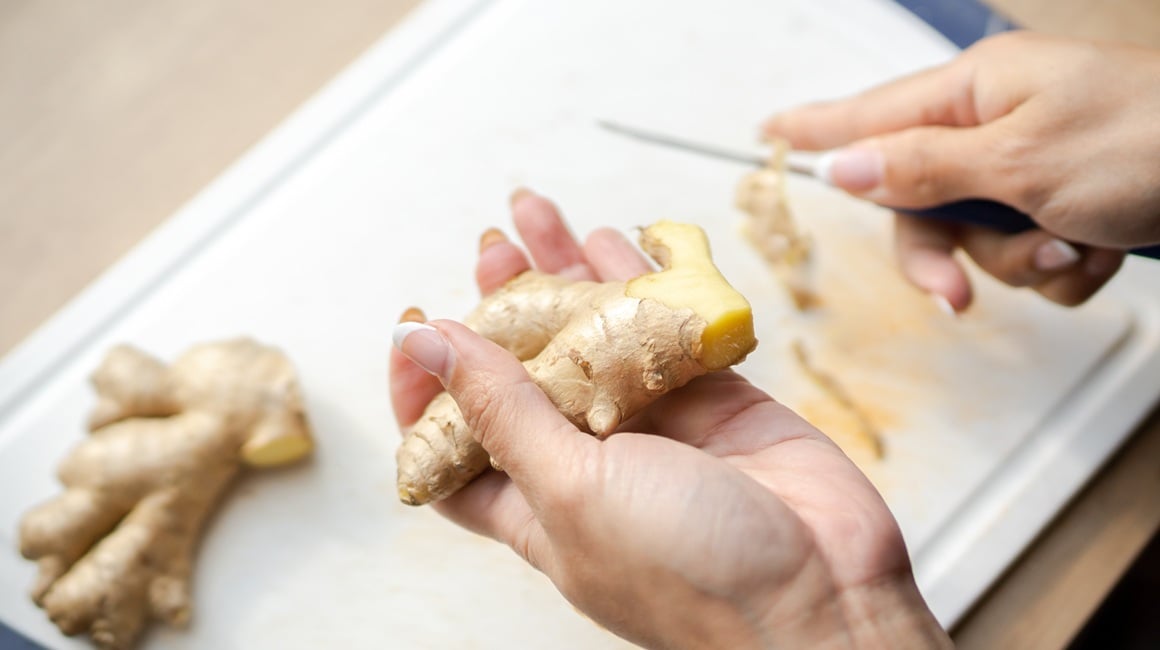 Đumbir je jedan od najpoznatijih ljekovitih korijena koji se stoljećima koristi u prehrani i prirodnoj medicini