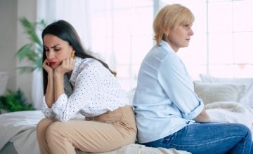 Emocionalno nedostupan roditelj želi kontrolu, a ne bliskost