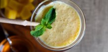 Mango lassi smoothie bez dodanog šećera