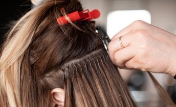 Nova studija otkriva zabrinjavajuće podatke o kemikalijama prisutnima u ekstenzijama za kosu