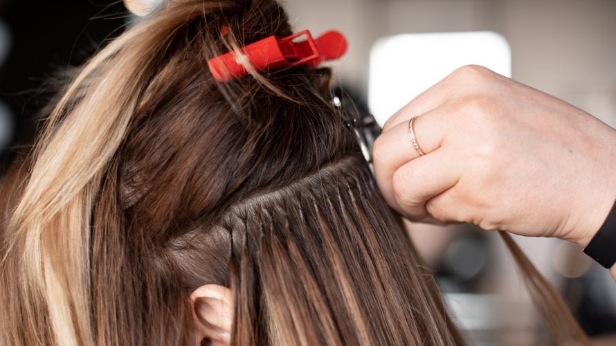 Nova studija otkriva zabrinjavajuće podatke o kemikalijama prisutnima u ekstenzijama za kosu