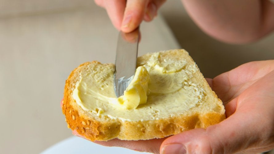 Rafinirano brašno se brzo pretvara u šećer u krvi, što dovodi do naglih energetskih skokova i padova