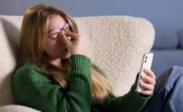 Titranje oka i glavobolja