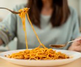 Tjestenina je namirnica bogata ugljikohidratima, a ugljikohidrati najviše utječu na razinu šećera u krv