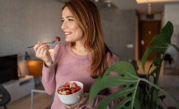 Voće je bogato antioksidansima, tvarima koje neutraliziraju slobodne radikale, smanjuju upale i pomažu u očuvanju zdrave, elastične i hidrirane kože