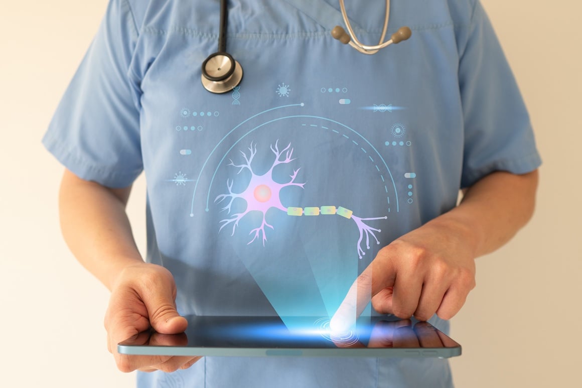 Znanstvenici su razvili eksperimentalni moždani implantat koji u stvarnom vremenu prati moždane valove povezane s hodom i kretanjem