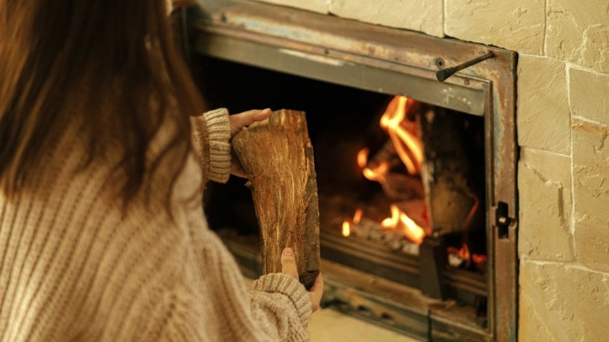 grijanje kućanstava na drva odgovorno je za oko 22 posto zimskog zagađenja zraka sitnim lebdećim česticama (PM2.5) diljem SAD-a