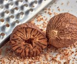 konzumacija već oko dvije čajne žličice muškatnog oraščića može biti toksična zbog spoja miristicina