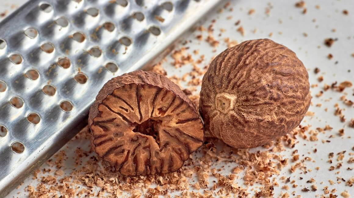 konzumacija već oko dvije čajne žličice muškatnog oraščića može biti toksična zbog spoja miristicina