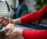 naljepnice s voća ne biste smjeli bacati u odvod