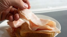 prehrana bogata ultraprerađenom hranom može ozbiljno narušiti dugoročno zdravlje osoba koje su preboljele rak