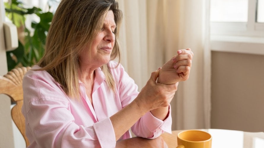 sindrom karpalnog kanala može biti povezan s transtiretinskom amiloidnom kardiomiopatijom