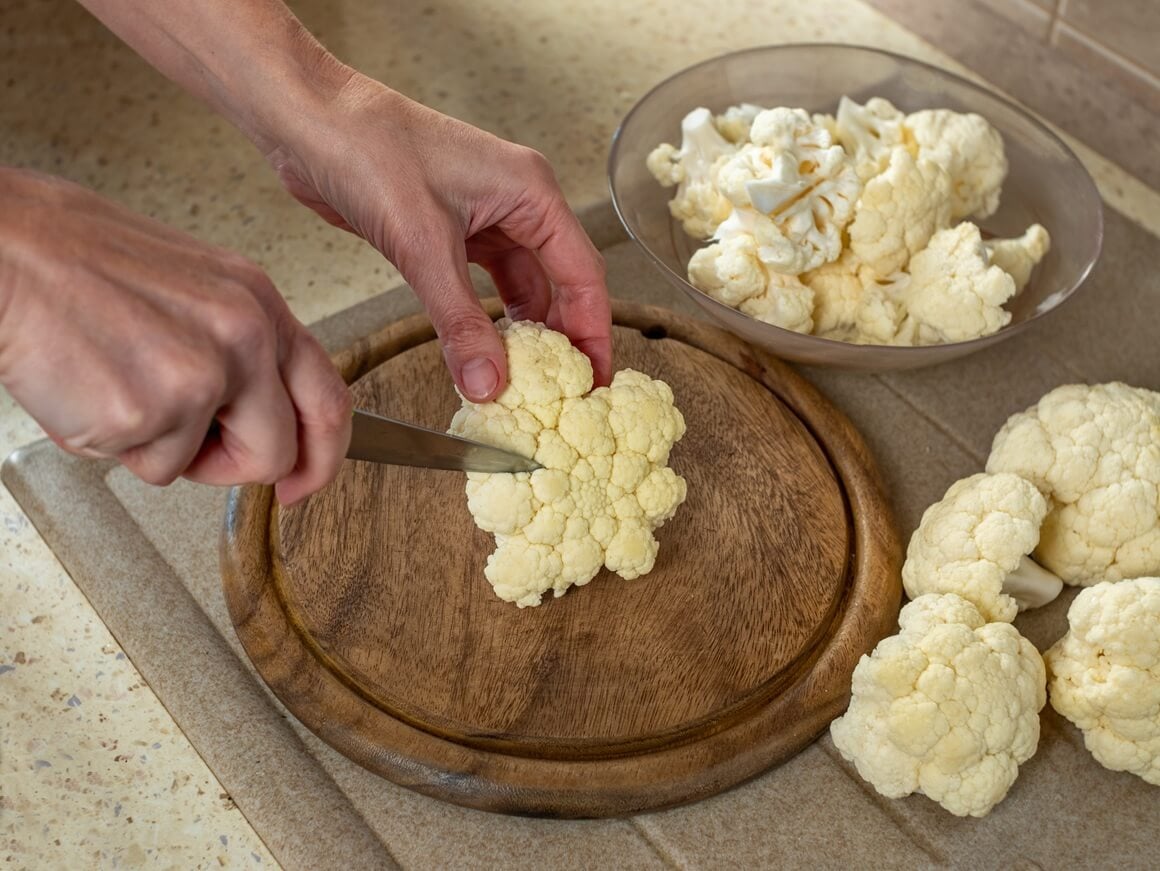 Cvjetača može doprinijeti smanjenju rizika od raka debelog crijeva zahvaljujući visokom udjelu zaštitnih biljnih spojeva poput glukozinolata, flavonoida i fenolnih kiselina
