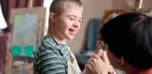 Djeca s Downovim sindromom imaju osjetljiviji imunološki sustav, zbog čega su podložnija infekcijama