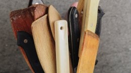 Drvene kuhinjske kuhače, lopatice, hvataljke i zaimače omiljen su izbor u mnogim kuhinjama