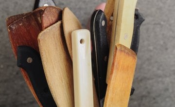 Drvene kuhinjske kuhače, lopatice, hvataljke i zaimače omiljen su izbor u mnogim kuhinjama