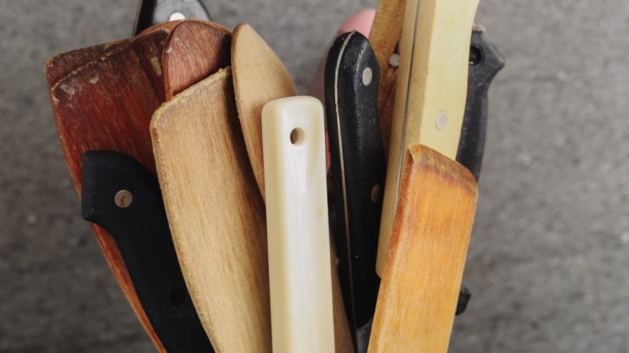 Drvene kuhinjske kuhače, lopatice, hvataljke i zaimače omiljen su izbor u mnogim kuhinjama