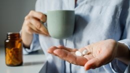 Kada popijete magnezij u obliku tablete ili kapsule, on prolazi kroz probavni sustav i apsorbira se u krvotok