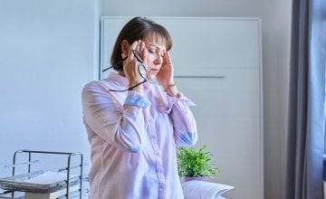 Kako ulazite u srednje životno razdoblje, možda primjećujete promjene u učestalosti i jačini migrena