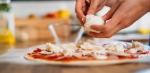 Mozzarella je jedan od najpopularnijih sireva - i dobra vijest je da može biti dio prehrane za osobe s povišenim tlakom