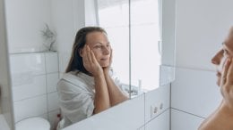 Nakon umivanja nanesite vitamin C, a zatim zaštitni faktor