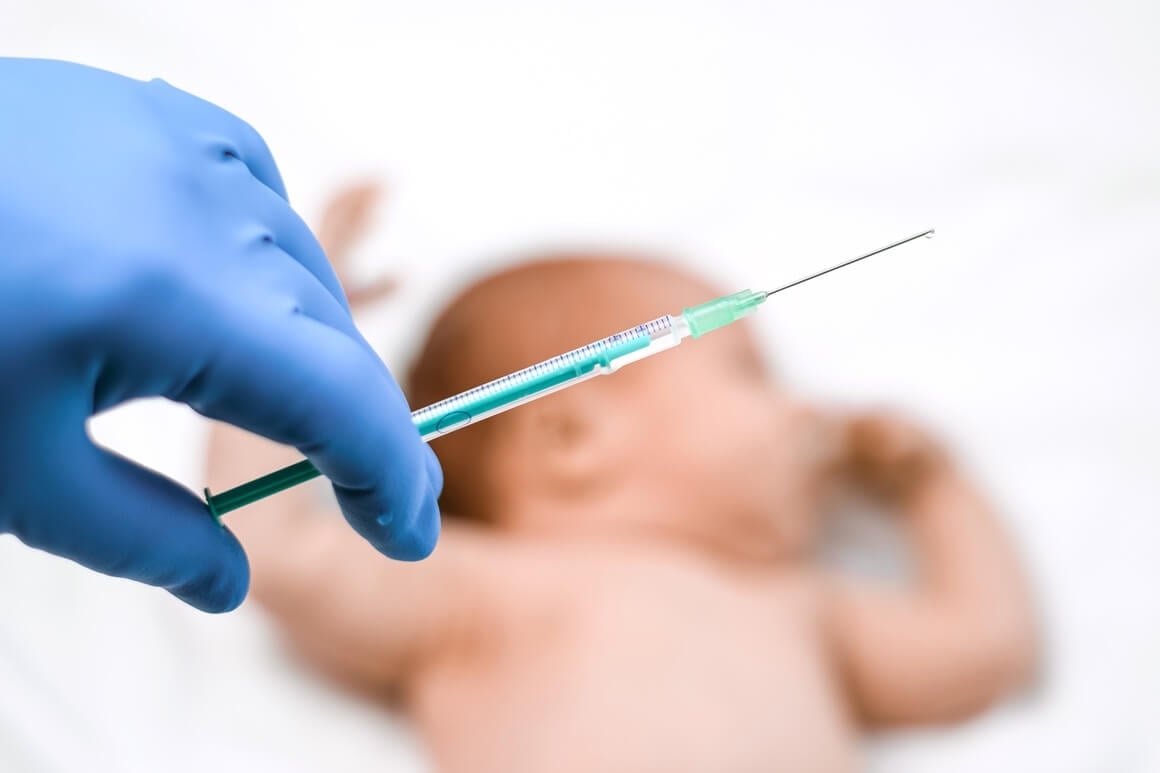 Novo istraživanje pokazuje da bebe koje ne prime injekciju vitamina K imaju višestruko veći rizik od opasnog krvarenja