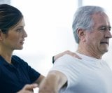 Novo istraživanje pokazuje da većina pacijenata nakon fizikalne terapije ne provodi preporučene vježbe kod kuće, iako su upravo one ključne za brži i uspješniji oporavak