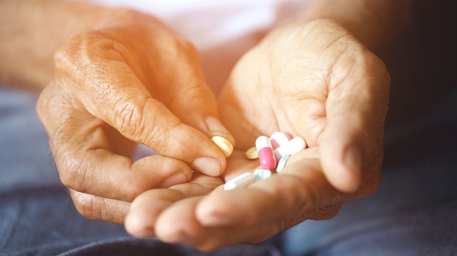 Osobe s poremećajima srčanog ritma mogle bi imati povećan rizik od opasnog krvarenja ako istodobno uzimaju određene lijekove na recept