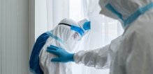 Prema procjenama istraživača, u SAD-u tijekom 2020. i 2021. godine moglo je ostati neprepoznato čak oko 155.000 dodatnih smrtnih slučajeva povezanih s COVID-19