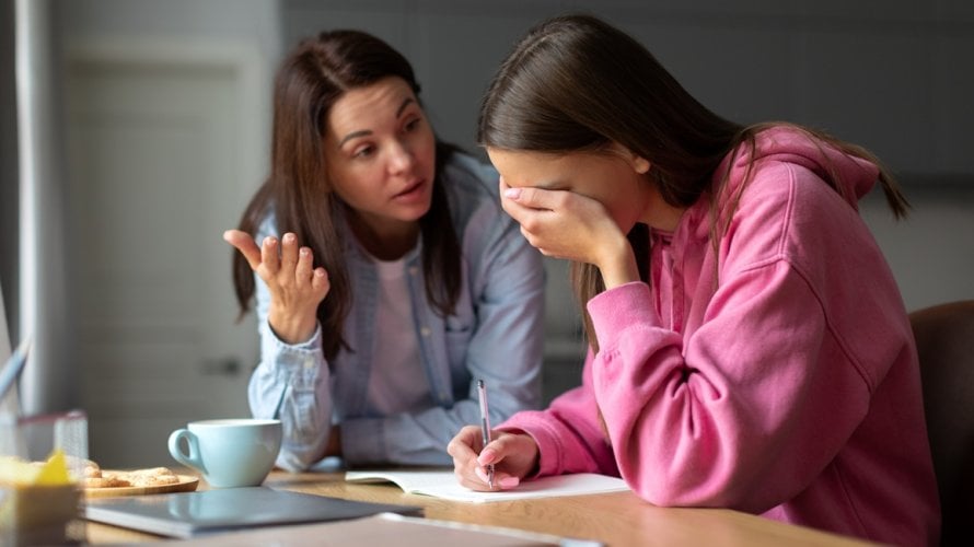 Snažan pritisak da uspijete u školi već u dobi od 15 godina mogao bi ostaviti dugotrajne posljedice na mentalno zdravlje