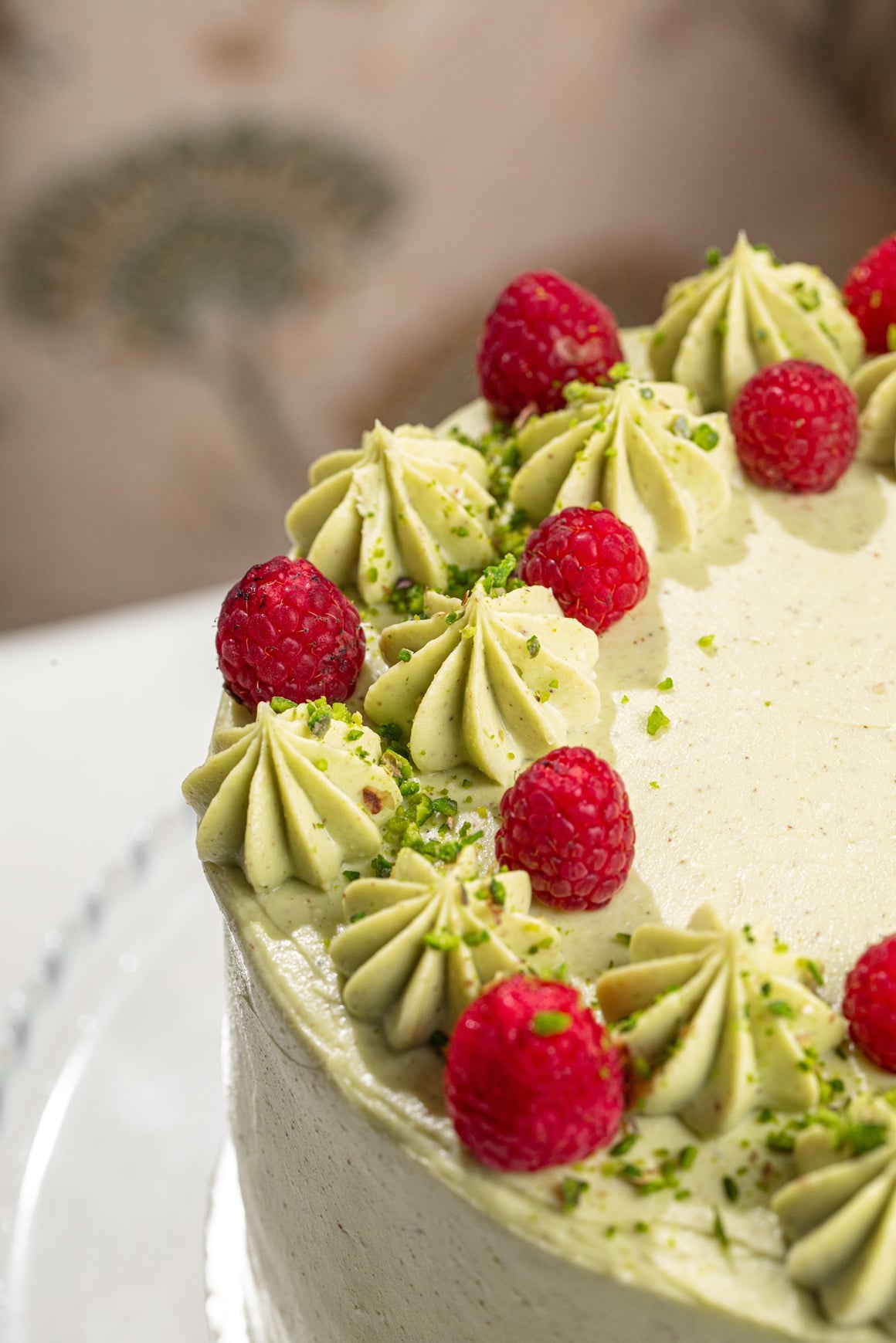 Uskrsna torta od pistacija i malina