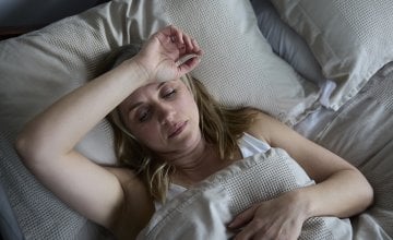 Valunzi i noćno znojenje česti su simptomi menopauze koji mogu značajno narušiti kvalitetu vašeg života