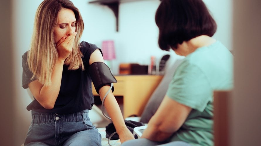 Visoki krvni tlak sve se češće pojavljuje kod mlađih osoba, a novi podaci upozoravaju na zabrinjavajući trend među ženama