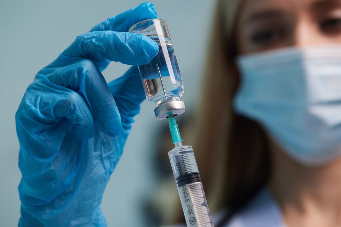 ove je godine cjepivo protiv gripe kod odraslih smanjilo rizik od težeg oblika bolesti - koji zahtijeva odlazak liječniku ili hospitalizaciju - za svega 25 – 30 posto