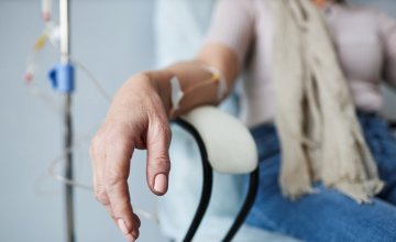 žene imaju veću vjerojatnost preživjeti rak u usporedbi s muškarcima, no češće razvijaju ozbiljne nuspojave terapije