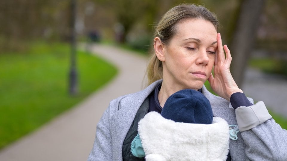 Ako patite od migrena, osim uobičajenih okidača poput stresa i lošeg sna, sve veću ulogu može imati i onečišćenje zraka