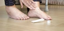 Dijabetes može povećati rizik od oštećenja živaca i slabije cirkulacije, što najprije pogađa upravo stopala