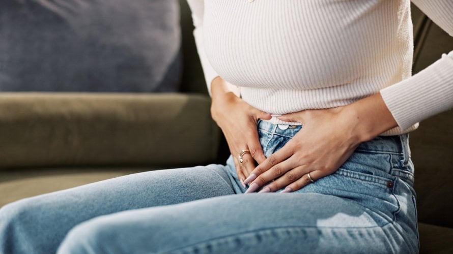 Endometrioza je stanje kod kojeg tkivo slično sluznici maternice raste izvan maternice - primjerice u području zdjelice, crijeva ili mokraćnog mjehura