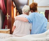 Hospicij je oblik skrbi za osobe koje su prekinule liječenje usmjereno na izlječenje ili kontrolu neizlječive bolesti