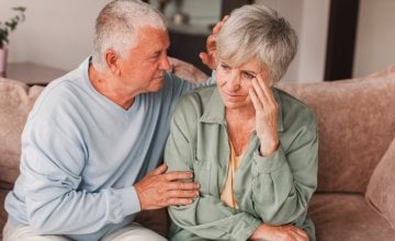 Iako pogađa i muškarce i žene, istraživanja pokazuju da se Alzheimerova bolest kod žena javlja češće i može se razvijati na drugačiji način