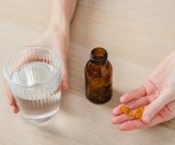 Iako su dodaci ribljeg ulja lako dostupni, verzije na recept sadrže visoko pročišćene i koncentrirane oblike koji se koriste kod vrlo povišenih triglicerida